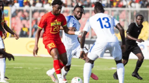 杨毅：詹姆斯实力虽盛，尚不及乔丹、科比、邓肯，故非历史最佳球员