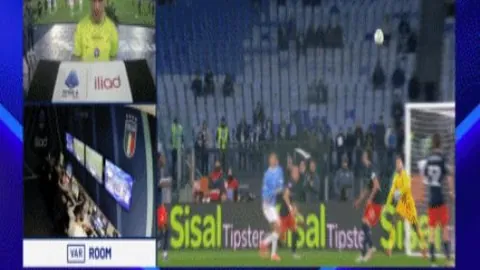 佩雷拉左手骨折，坚持指挥比赛并保守治疗